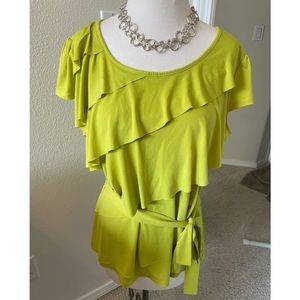 🌸Chartreuse Flattering Blouse🌸
